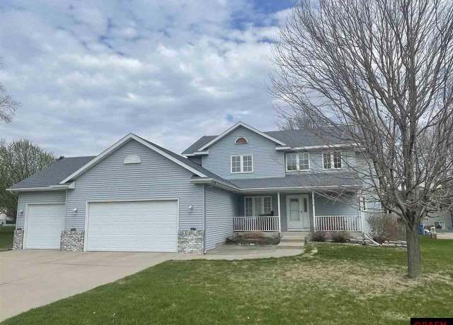 Property at 2114 Burnett Ln, North Mankato, MN 56003, 5 beds, 2.5 baths