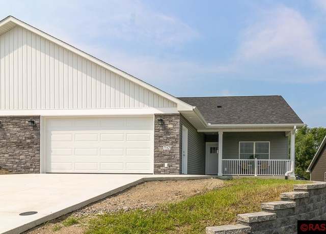 Property at 1342 Birchwood Dr, New Ulm, MN 56073, 2 beds, 2 baths