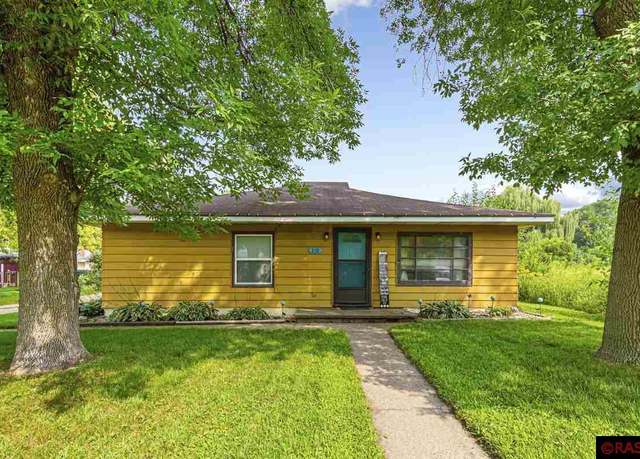 Property at 210 S Bird St, Mankato, MN 56001, 3 beds, 1 bath