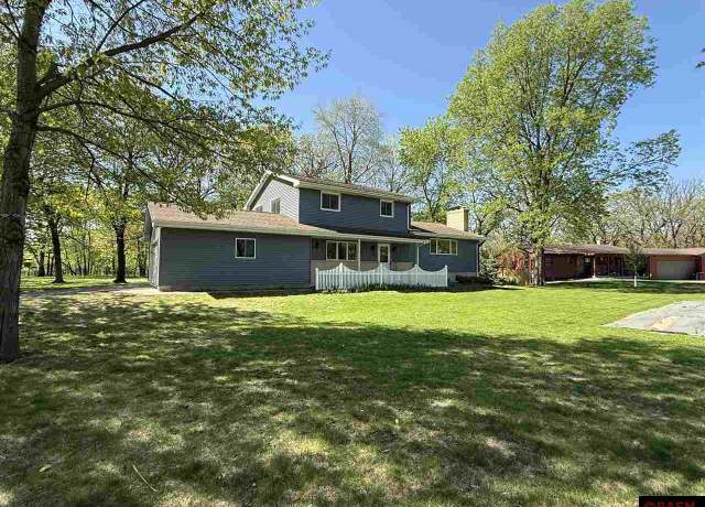 Property at 86 Roslyn Rd, New Ulm, MN 56073, 5 beds, 2 baths