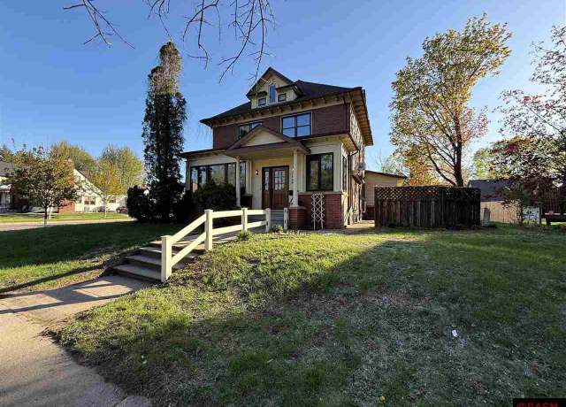 Property at 126 S Washington St, New Ulm, MN 56073, 5 beds, 3 baths