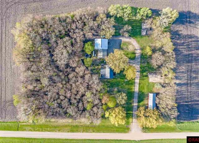 Property at 32396 40th St, Blue Earth, MN 56013, 4 beds, 1 bath
