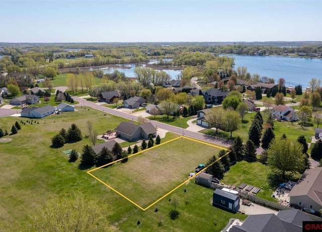 Property at 201 James Dr, Elysian, MN 56028