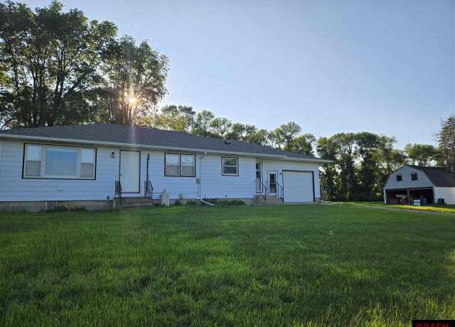 Property at 40957 471st Ln, Nicollet, MN 56074, 4 beds, 2 baths