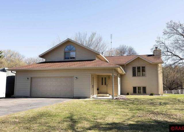 Property at 56936 Brookveiw Ln Ln, New Ulm, MN 56073, 3 beds, 3 baths
