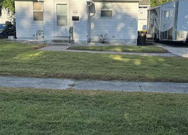 Property at 762 SW 4 Ave, Wells, MN 56097, 3 beds, 1 bath