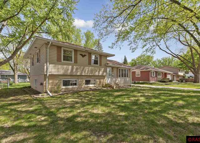 Property at 117 Atwood Dr, Mankato, MN 56001, 3 beds, 2 baths