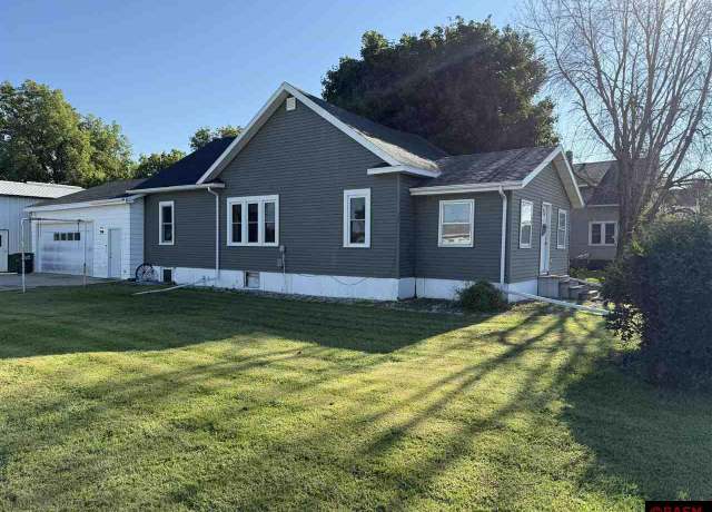 Property at 112 Main St, Courtland, MN 56021, 3 beds, 1 bath