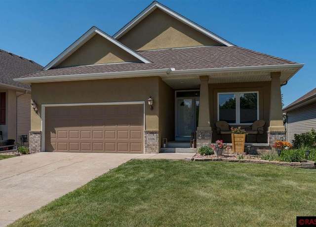 Property at 1326 Beachcomber Blvd, Waconia, MN 55387, 3 beds, 3 baths