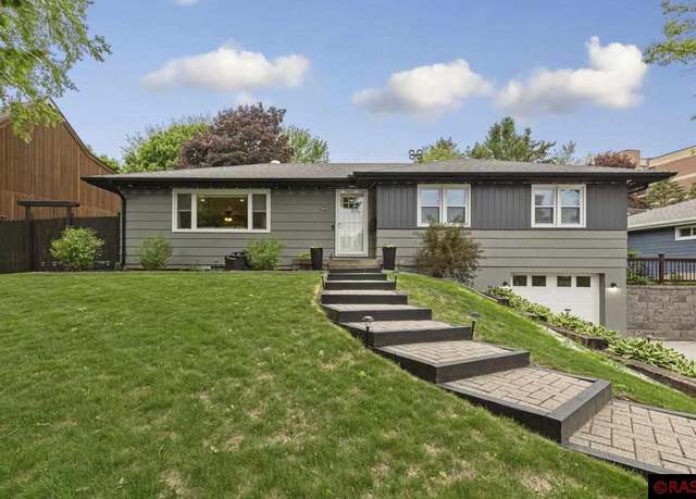 Property at 510 Capitol Dr, St. Peter, MN 56082, 4 beds, 2 baths