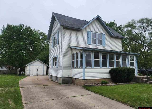Property at 1016 2nd Avenue Ave NW, Faribault, MN 55021, 2 beds, 1 bath