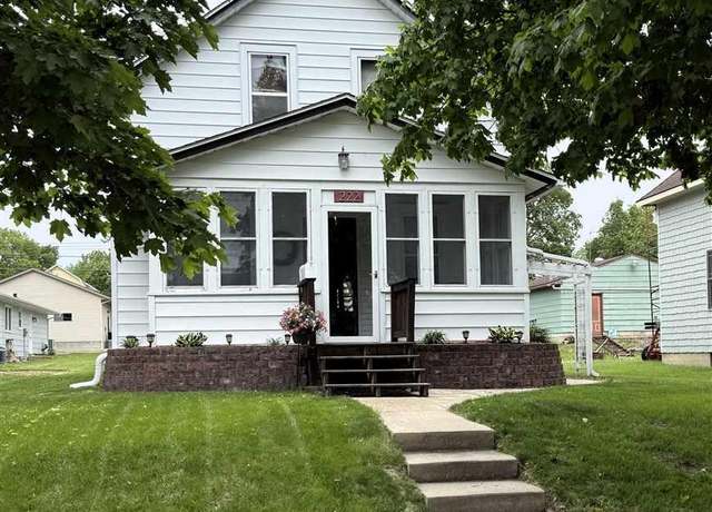 Property at 222 N Payne St, New Ulm, MN 56073, 3 beds, 2 baths