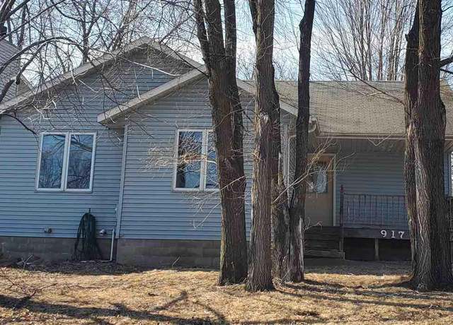 Property at 917 N Valley St, New Ulm, MN 56073, 3 beds, 3 baths