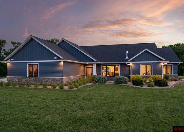Property at 56855 Lafleur Ct, Mankato, MN 56001, 4 beds, 3 baths