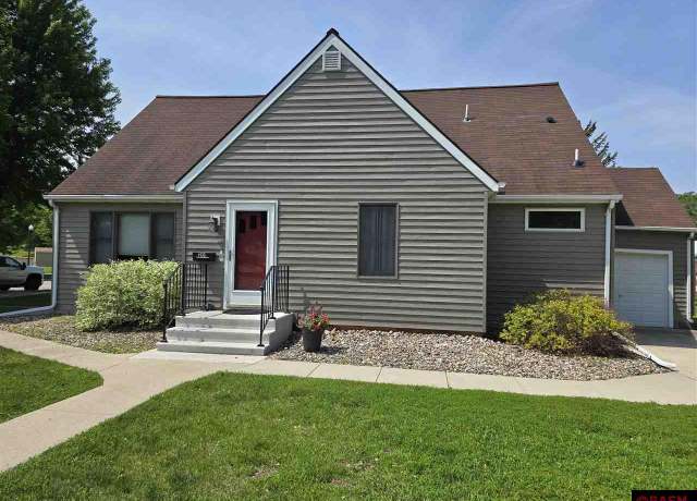 Property at 201 Garden St St N, New Ulm, MN 56073, 5 beds, 2 baths