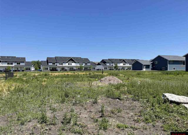 Property at 2020 Bluestem Dr, Mankato, MN 56001