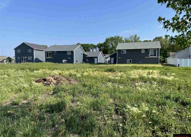 Property at 2009 Aster Ln, Mankato, MN 56001