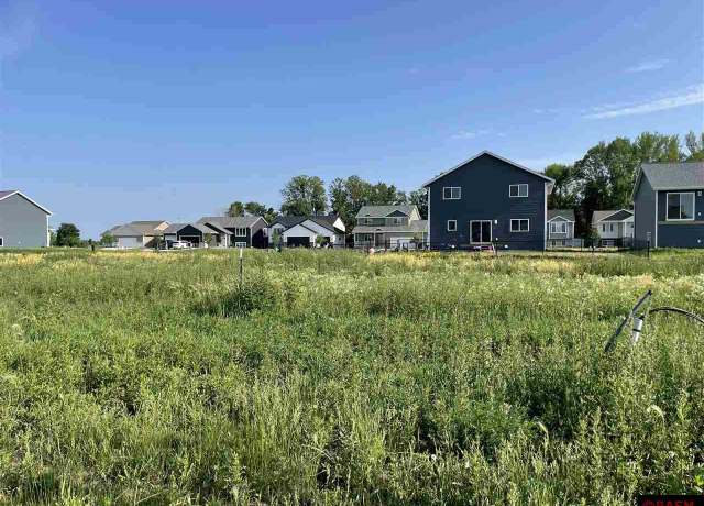 Property at 2017 Aster Ln, Mankato, MN 56001