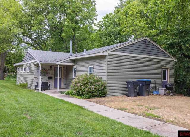 Property at 333 Parry St, Mankato, MN 56001, 3 beds, 1 bath