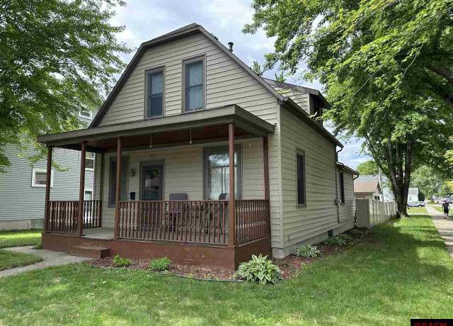 Property at 727 N Minnesota St, New Ulm, MN 56073, 3 beds, 1.5 baths