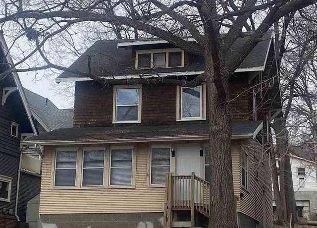 Property at 109 S 4th St, Mankato, MN 56001, 3 beds, 1 bath
