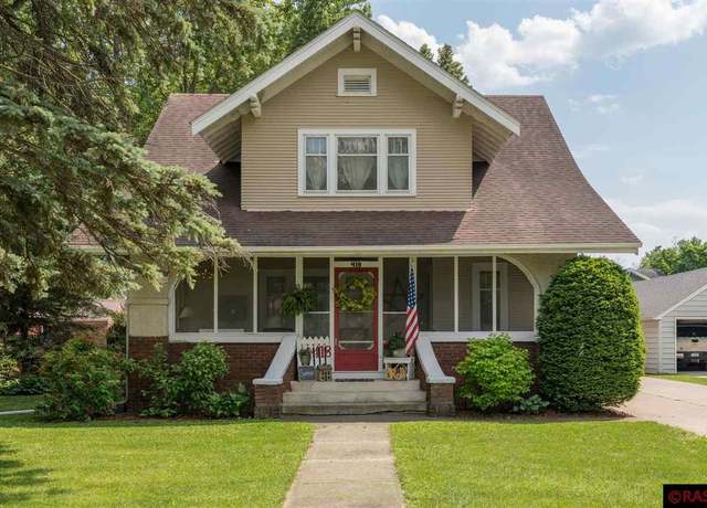 Property at 418 1st Ave Ave NW, Winnebago, MN 56098, 3 beds, 3 baths