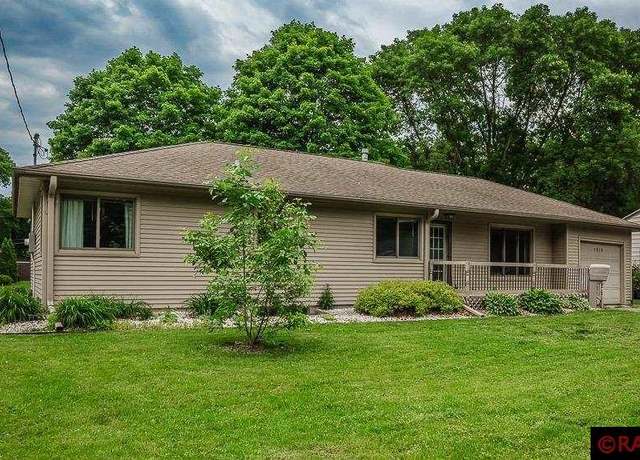 Property at 1210 Woodland Ave, Mankato, MN 56001, 3 beds, 2 baths