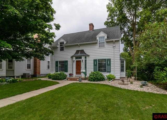 Property at 416 S Washington St, New Ulm, MN 56073, 3 beds, 2.5 baths