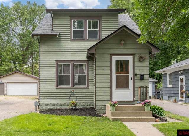 Property at 725 Wall St, North Mankato, MN 56003, 2 beds, 1 bath