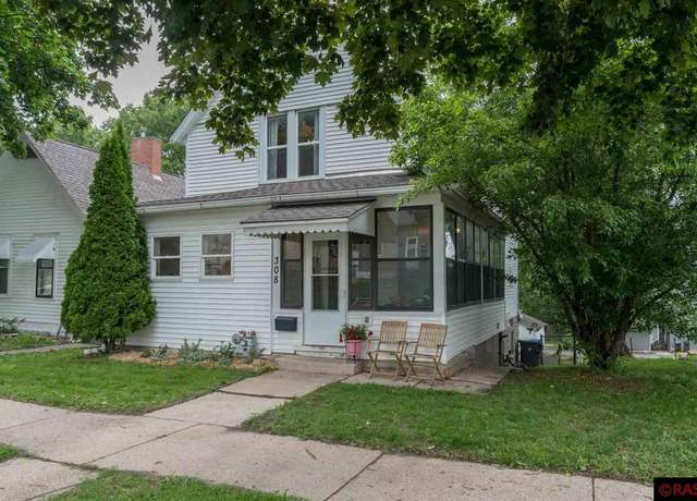 Property at 308 W Pleasant St, Mankato, MN 56001, 3 beds, 1.5 baths