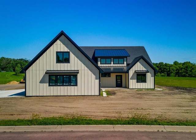 Property at 1005 Lakeview Rd, Lake Crystal, MN 56055, 3 beds, 3 baths
