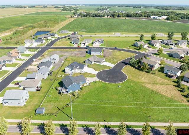Property at 17 Kodiak Ct, North Mankato, MN 56003