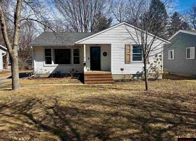 Property at 727 Austin Dr, St. Peter, MN 56082, 2 beds, 1.5 baths