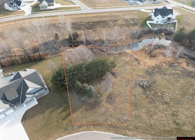 Property at 121 Pine Creek Rd, Mankato, MN 56001