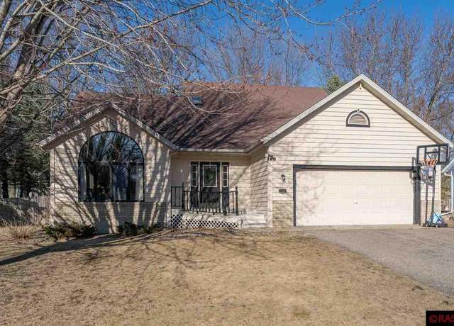 Property at 309 Chancery Ln, Mankato, MN 56001, 5 beds, 2.5 baths