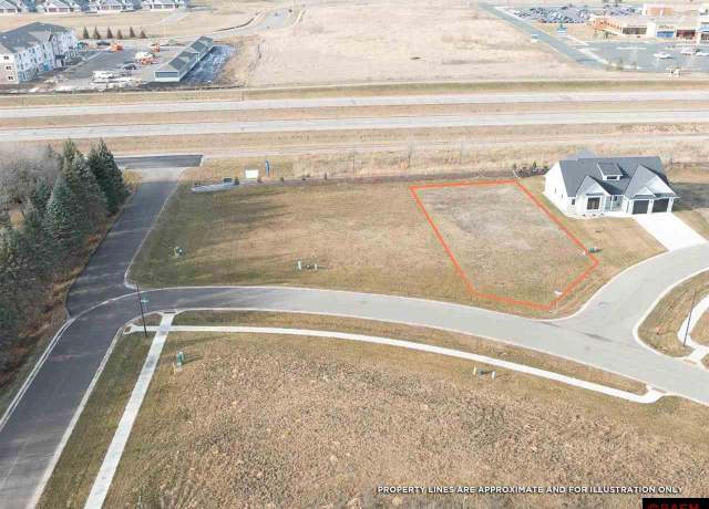 Property at 200 Double Eagle Dr, Mankato, MN 56001