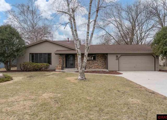 Property at 1009 Oak Terrace Dr, North Mankato, MN 56003, 4 beds, 2.5 baths