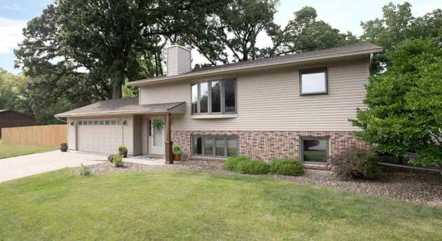 Photo of 4 Woodland Dr, New Ulm, MN 56073