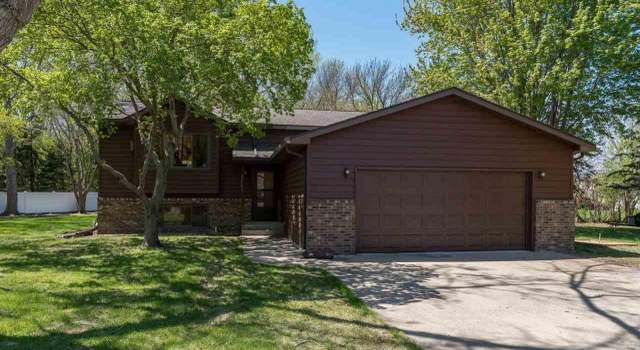 Photo of 128 Creative Ct, Mankato, MN 56001