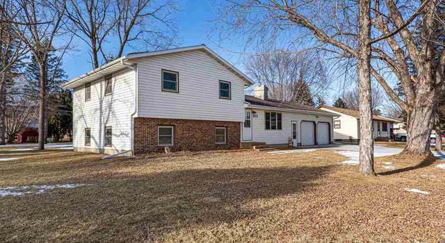 Photo of 353 E 1st St, Gaylord, MN 55334