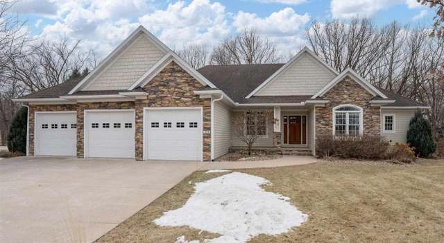 Photo of 121 Hidden Oaks Cir, Mankato, MN 56001