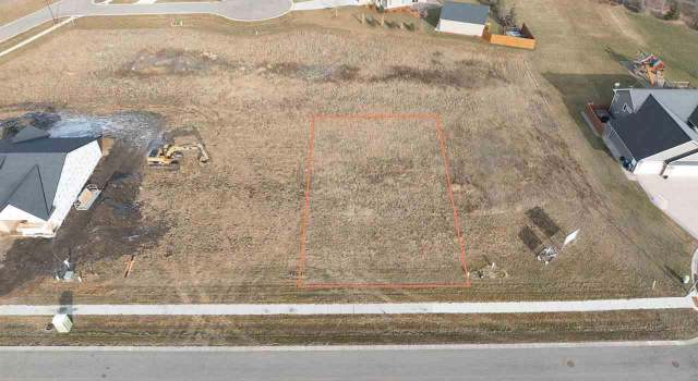 Photo of 305 Pinehurst Dr, Mankato, MN 56001