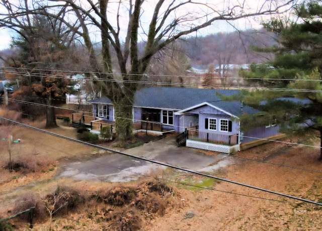 Property at 995 Joe Skinner Rd, Belpre, OH 45714, 4 beds, 2 baths