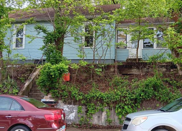 Property at 31 1st St, Athens, OH 45701, 3 beds, 2 baths