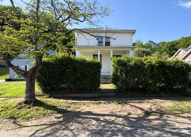 Property at 370 Grant St, Middleport, OH 45760, 3 beds, 1 bath