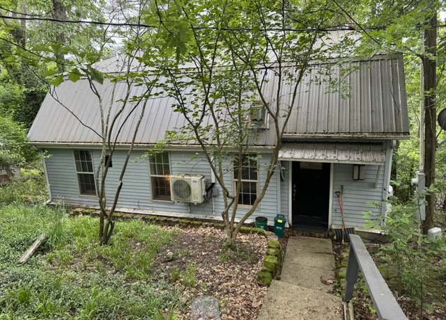 Property at 30 Hanlin Ave, Athens, OH 45701, 2 beds, 2 baths