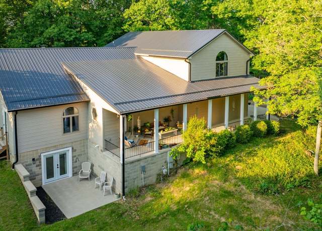 Property at 30 Farhills Dr, Athens, OH 45701, 4 beds, 3.5 baths