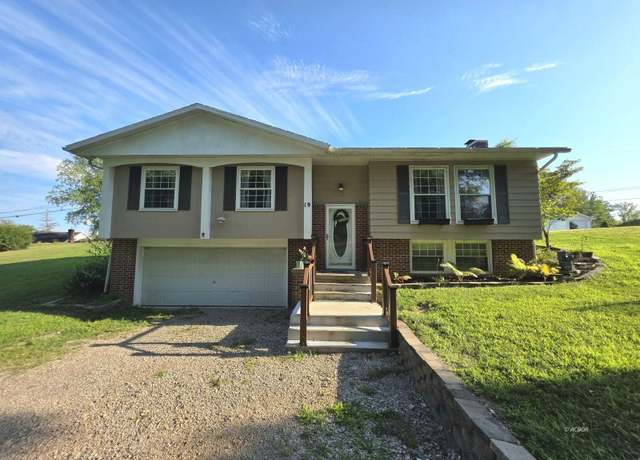 Property at 19 Park Lane Dr, Athens, OH 45701, 4 beds, 3 baths