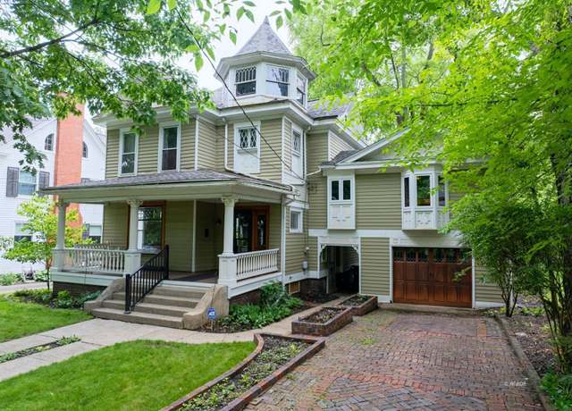 Property at 26 Elmwood Pl, Athens, OH 45701, 4 beds, 2.5 baths