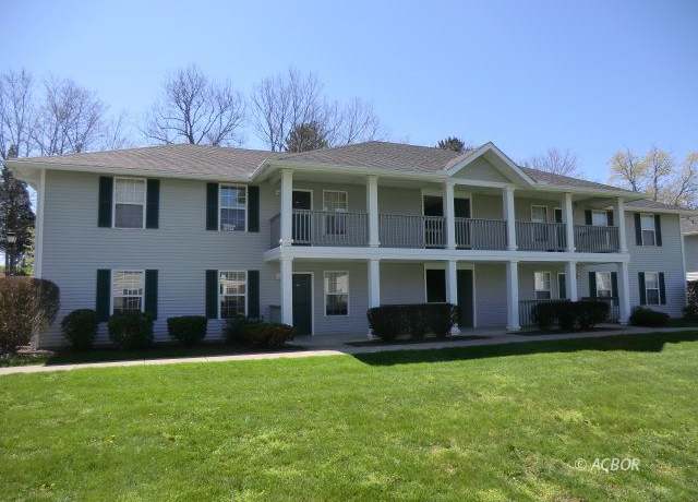 Property at 15 S Shafer St #1802, Athens, OH 45701, 4 beds, 2 baths